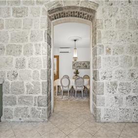 4-5 bedroom villa with Split City and Sea Views sleeps 8-10